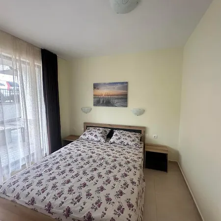 Sea View Apartment *
