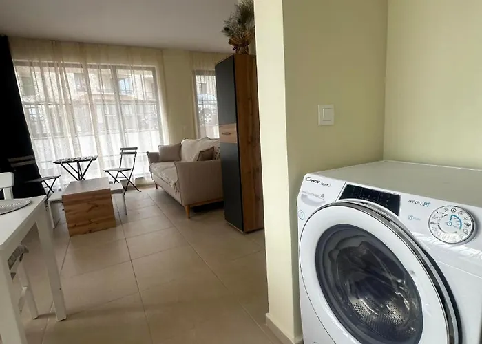 Sea View Апартамент *